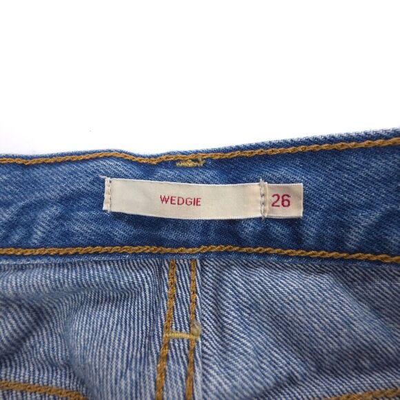 LEVIS Wedgie Icon Crop Jeans Athens Shut It 90s Y2k Clean Girl Minimal Normcore - Picture 2 of 10